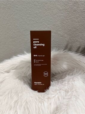 Hanskin‎ Pore Cleansing Oil BHA 300ml - NEW & SEALED - EXP 2027